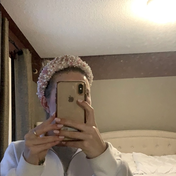 Hand embellished headband - Picture 4 of 4